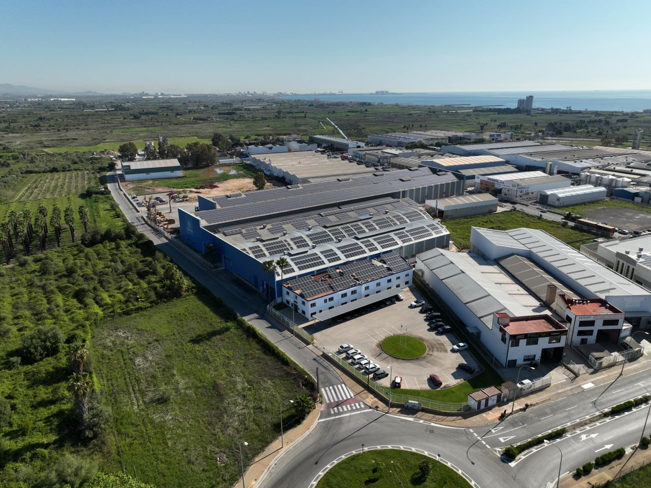 Photovoltaic plant at the El Puig site (c) thyssenkrupp Materials Services