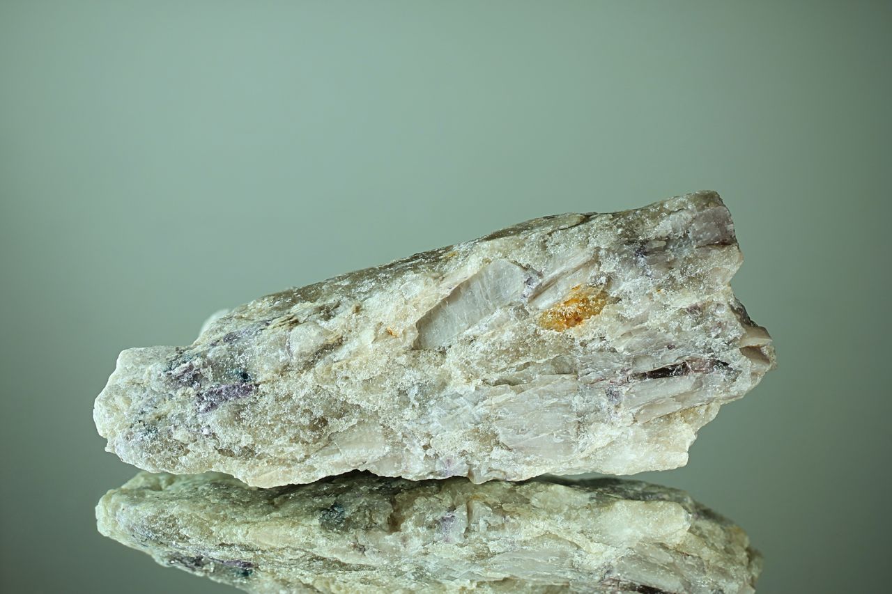 Lithium Mineral Spodumene