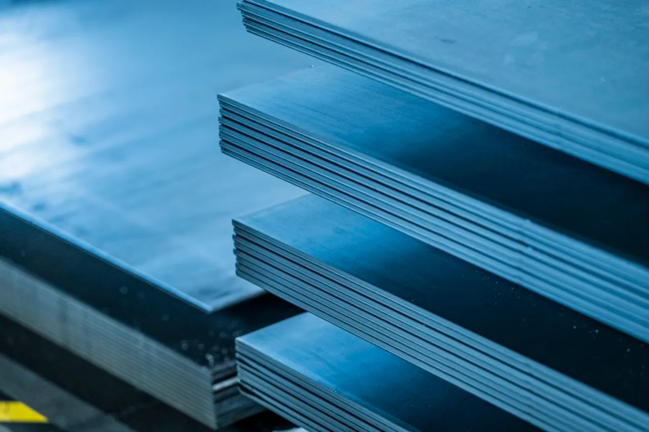 Smart search for a faster product matching: thyssenkrupp Schulte uses in-house developed AI solution to create quotations